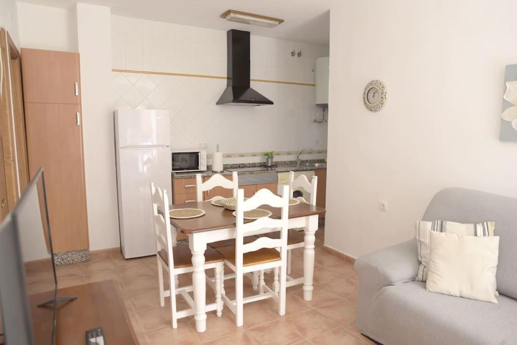 Apartamento Elena - Solo Familias Y Parejas Conil De La Frontera Zewnętrze zdjęcie